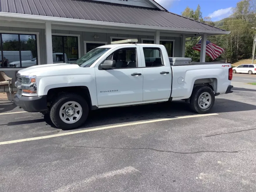 2017 Chevrolet Silverado Work Truck LS Base photo 1