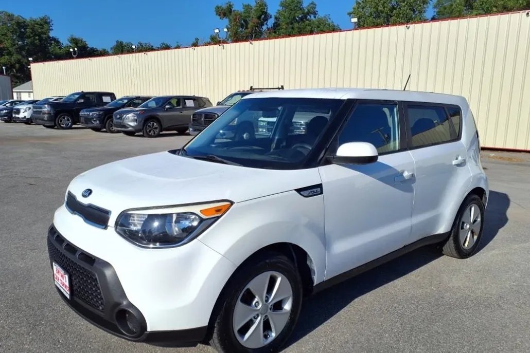 2016 Kia Soul Base photo 1