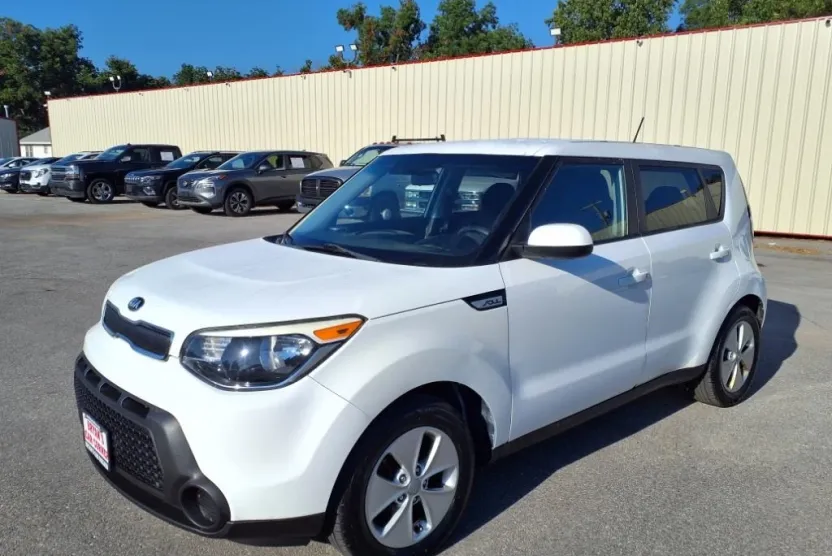 2016 Kia Soul Base photo 1