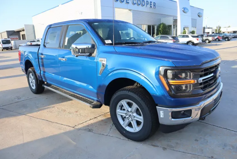 2025 Ford F-150 XLT photo 1