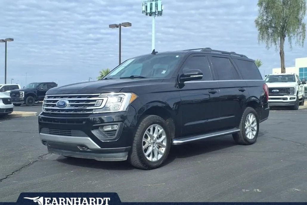 2021 Ford Expedition XLT photo 1