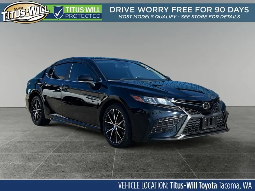 2022 Toyota Camry SE photo 1