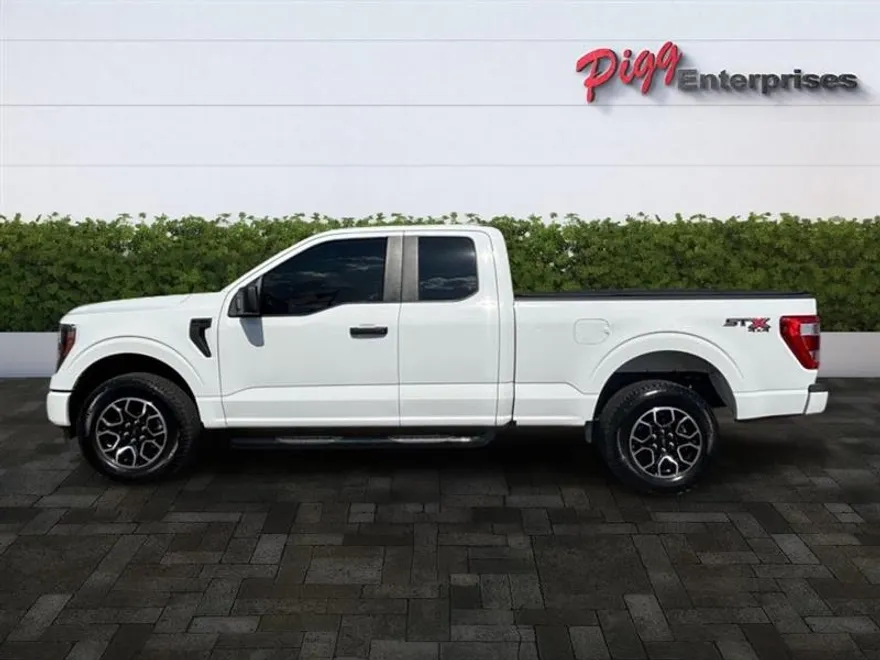 2023 Ford F-150 XL STX photo 1