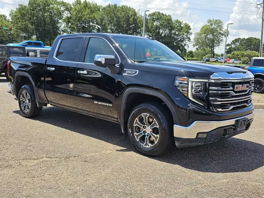 2024 Gmc Sierra 1500 SLT photo 1