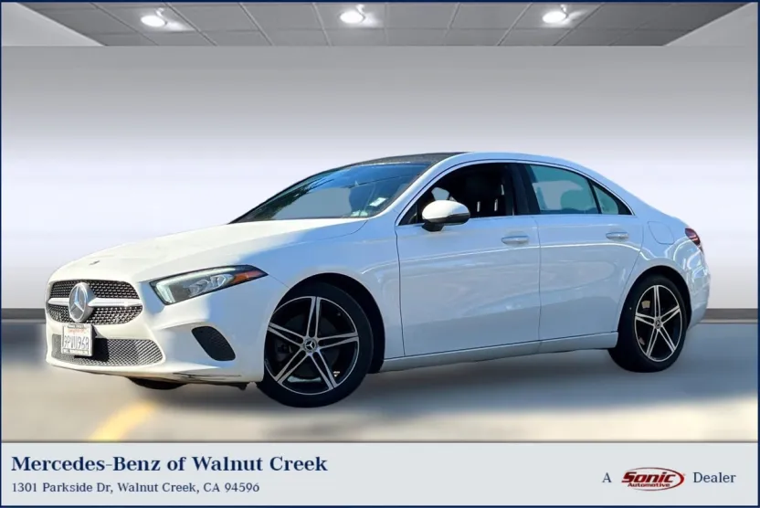 2022 Mercedes Benz A 220 photo 1
