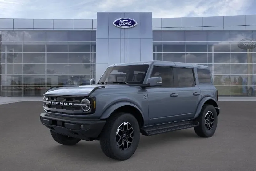 2025 Ford Bronco Outer Banks photo 1