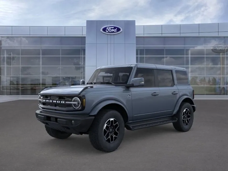 2025 Ford Bronco Outer Banks photo 1
