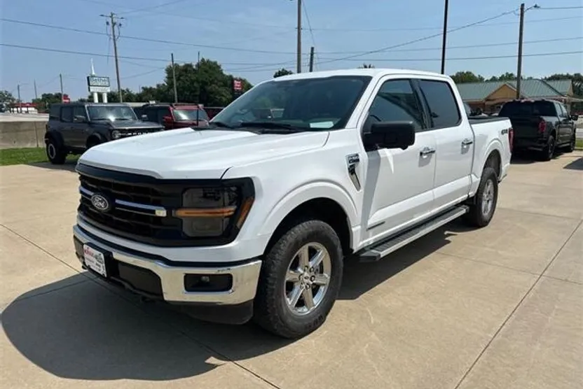 2024 Ford F-150 XLT photo 1