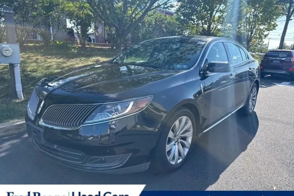2014 Lincoln MKS Base photo 1