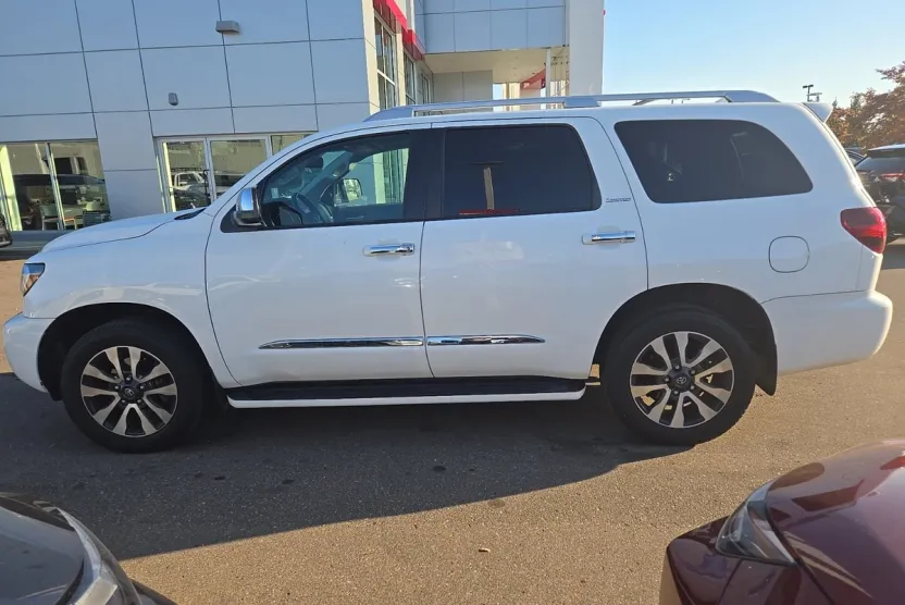 2021 Toyota Sequoia Limited photo 1