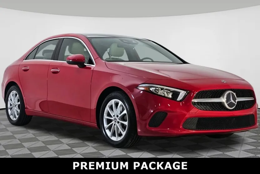 2020 Mercedes Benz A 220 4MATIC photo 1