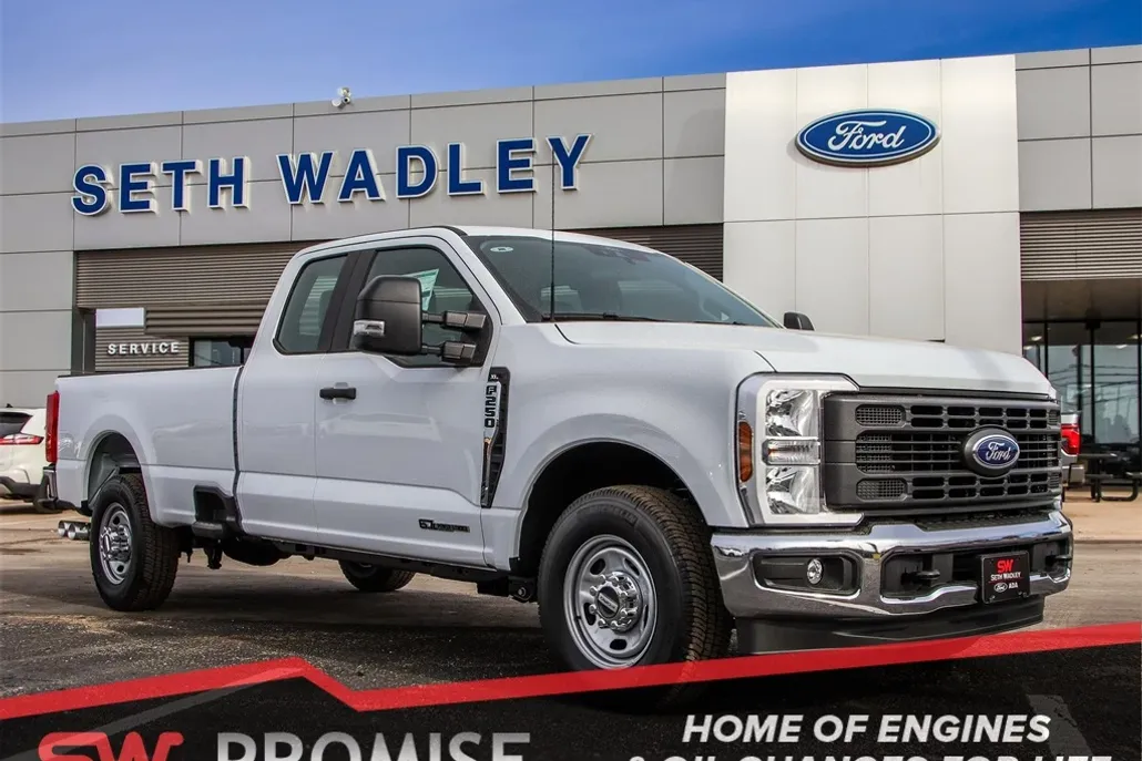 2025 Ford F-250 photo 1
