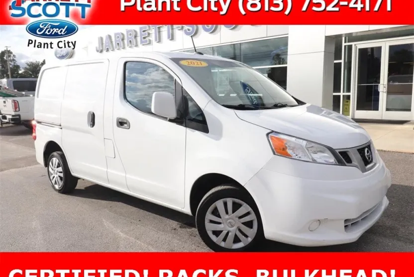 2021 Nissan NV200 SV photo 1