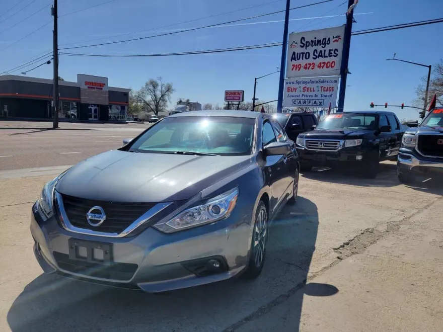 2016 Nissan Altima 2.5 SV photo 1