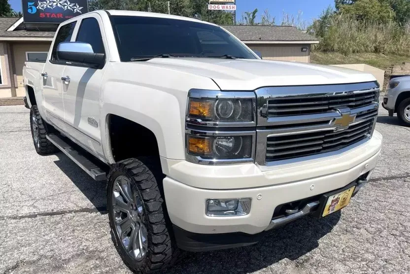 2014 Chevrolet Silverado 1500 High Country photo 1