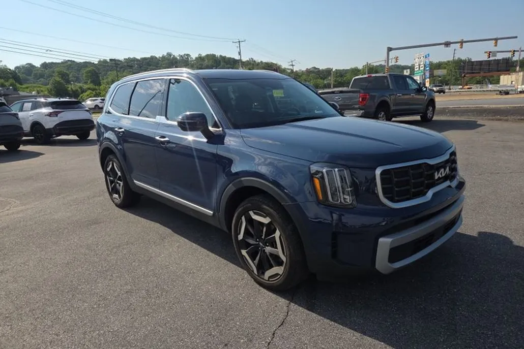 2023 Kia Telluride S photo 1