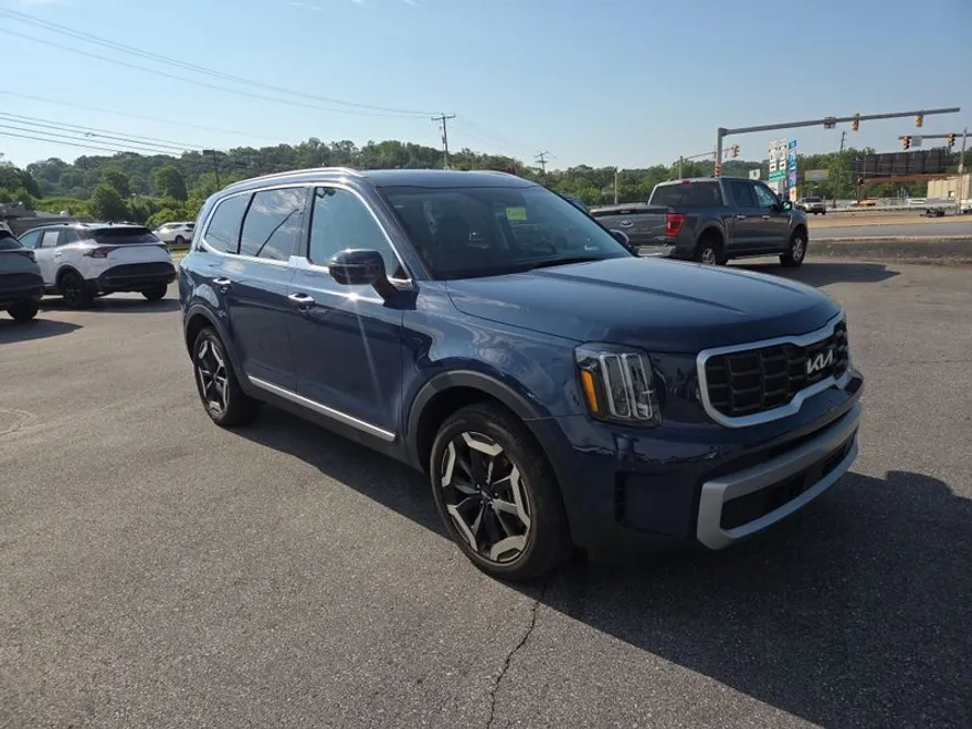 2023 Kia Telluride S photo 1