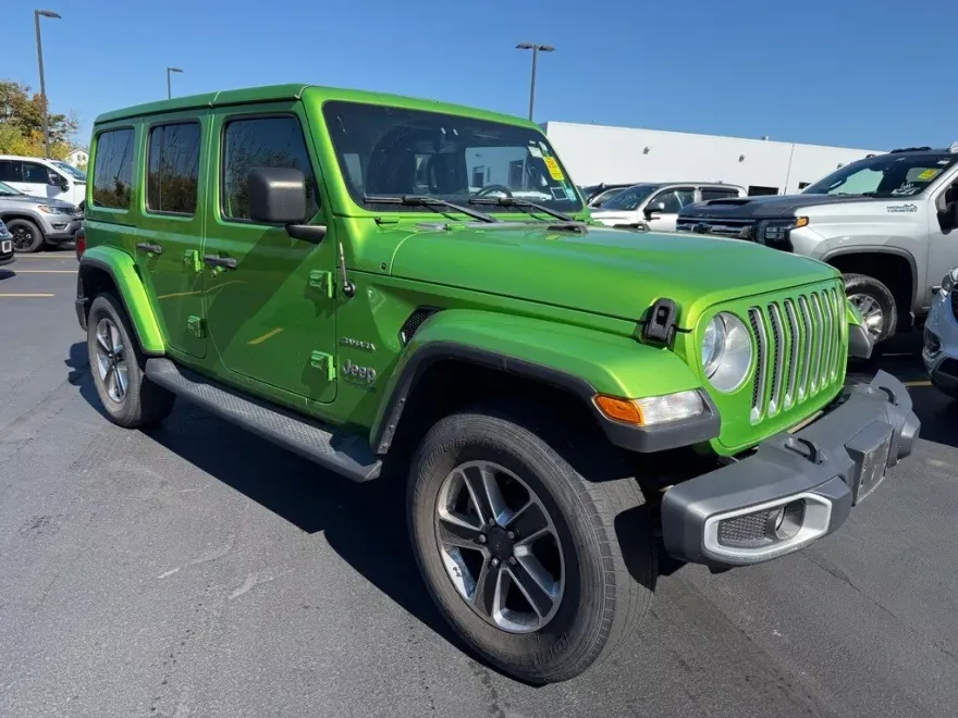 2020 Jeep Wrangler Unlimited Sahara photo 1