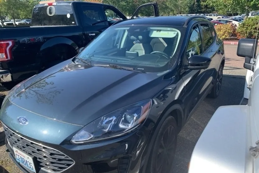 2022 Ford Escape SE photo 1