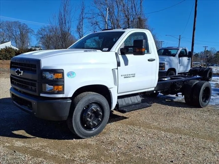 2024 Chevrolet Silverado 5500HD Work Truck photo 1