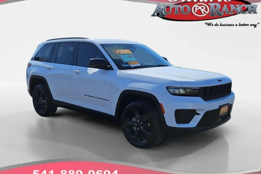 2023 Jeep Grand Cherokee Altitude photo 1