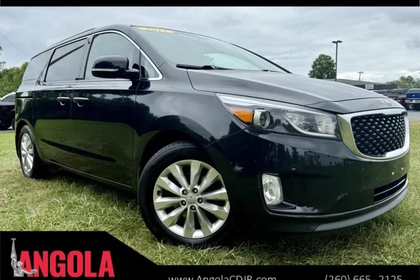 2017 Kia Sedona EX photo 1