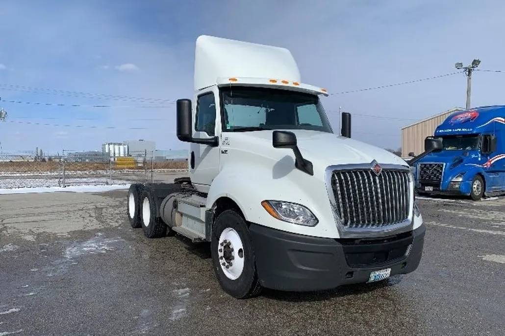 2019 International LT625 LT photo 1