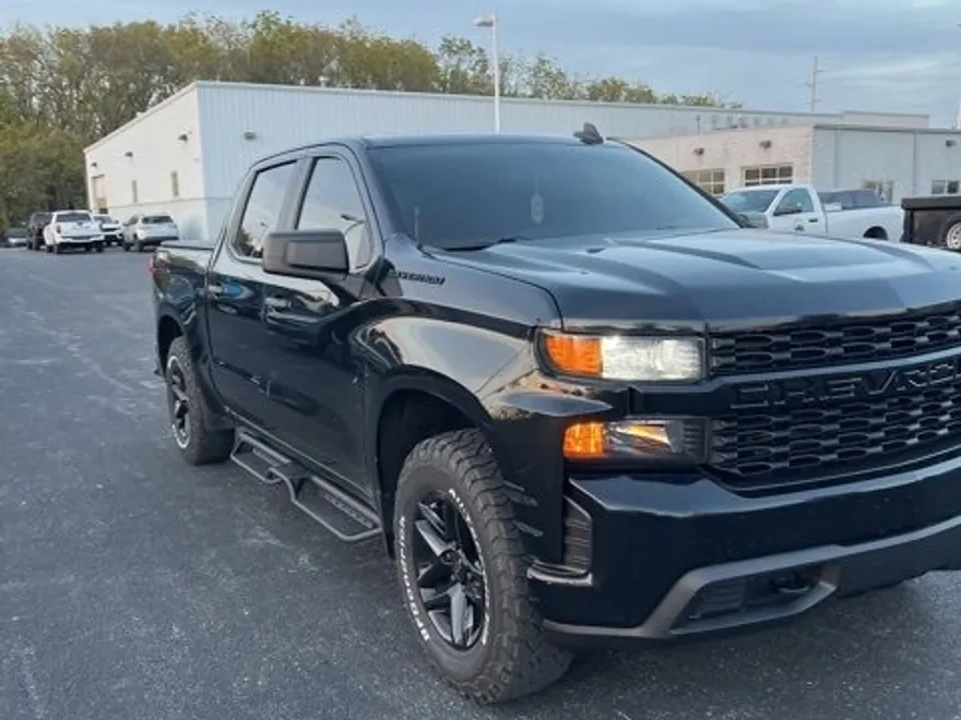 2020 Chevrolet Silverado 1500 Custom photo 1