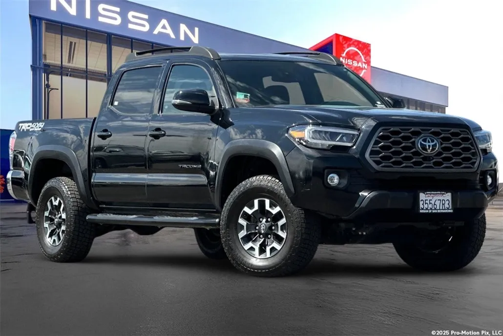 2023 Toyota Tacoma TRD Off-Road V6 photo 1