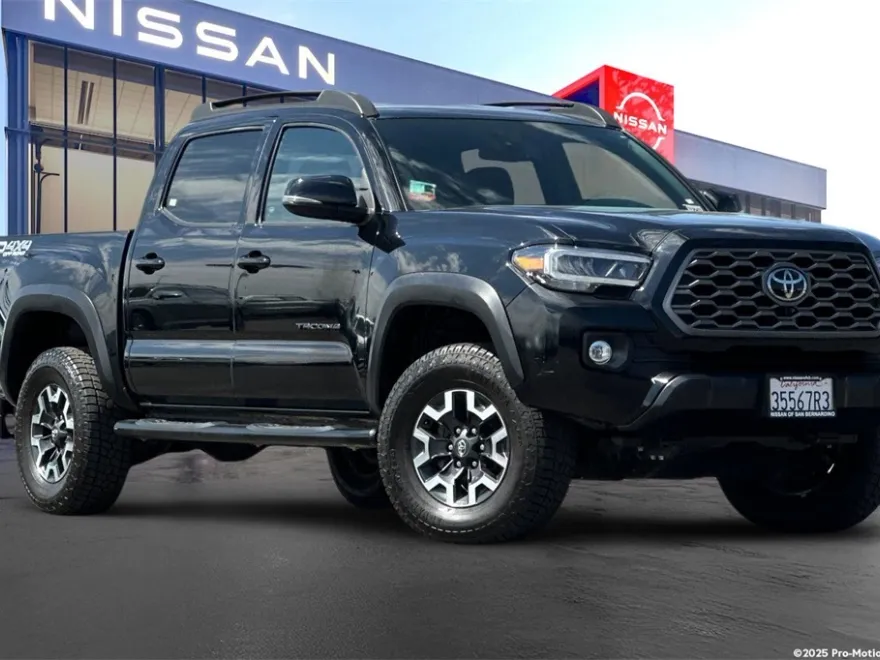 2023 Toyota Tacoma TRD Off-Road V6 photo 1