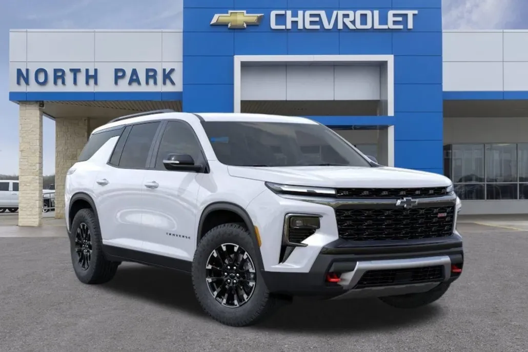 2026 Chevrolet Traverse Z71 photo 1