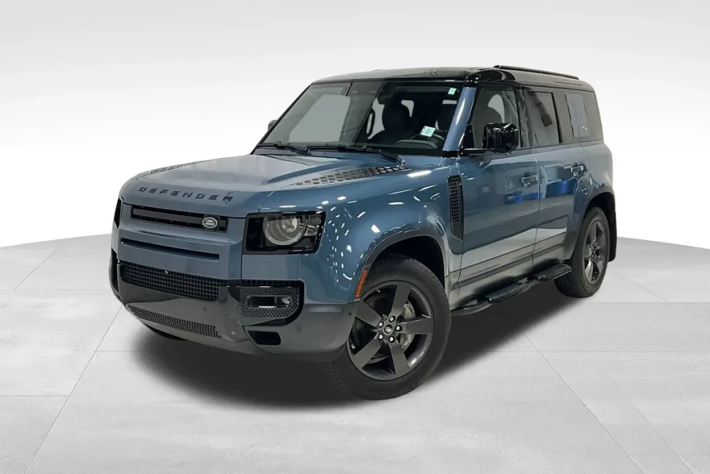 2020 Land Rover Defender 110 SE photo 1
