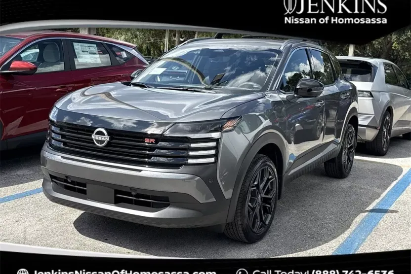 2026 Nissan Kicks SR photo 1