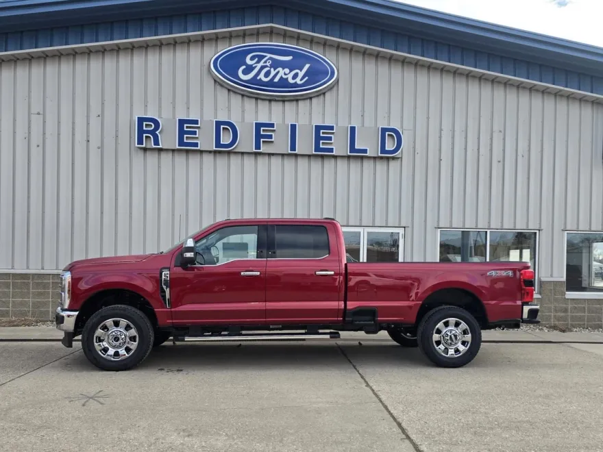 2025 Ford F-350 Lariat photo 1