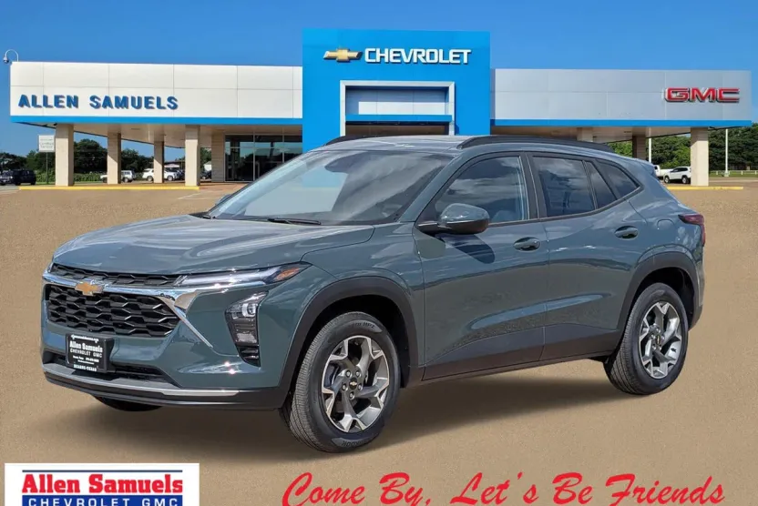 2025 Chevrolet Trax LT photo 1