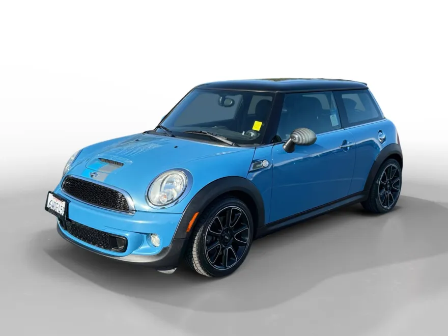 2012 Mini Cooper Hardtop S photo 1