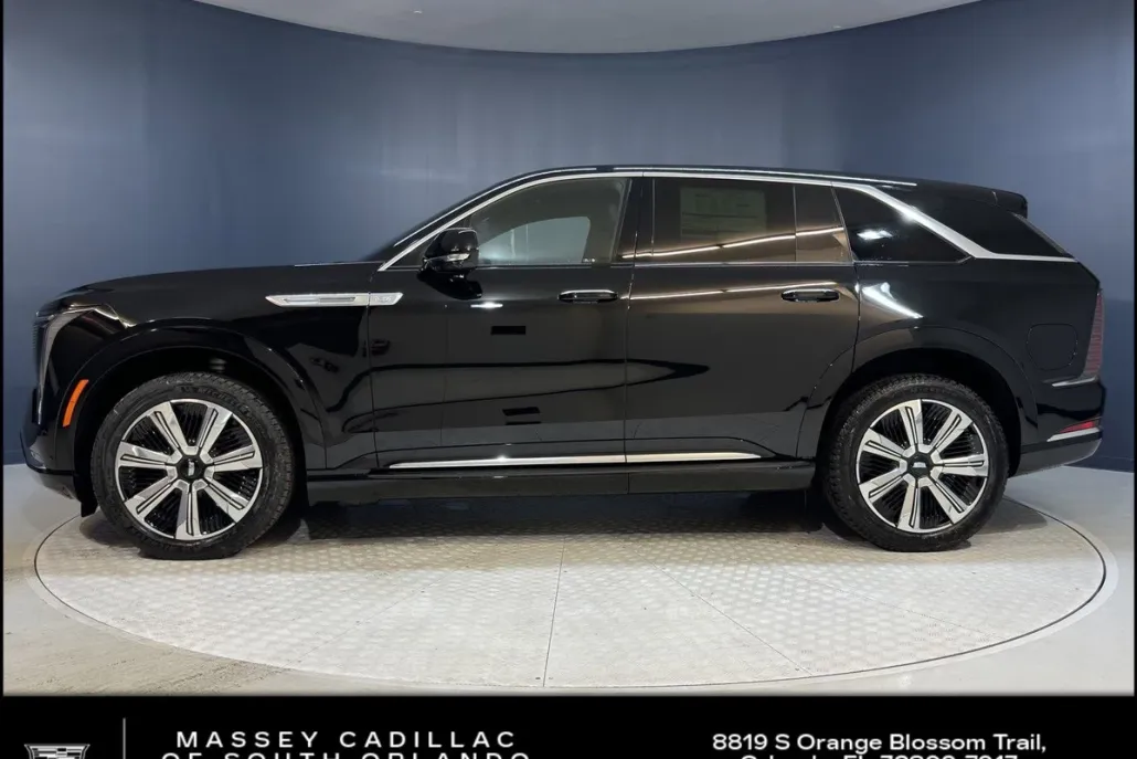 2025 Cadillac Escalade IQ Luxury photo 1