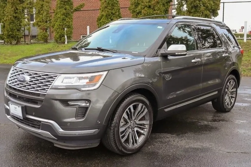 2018 Ford Explorer Platinum photo 1
