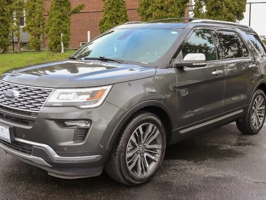 2018 Ford Explorer Platinum photo 1