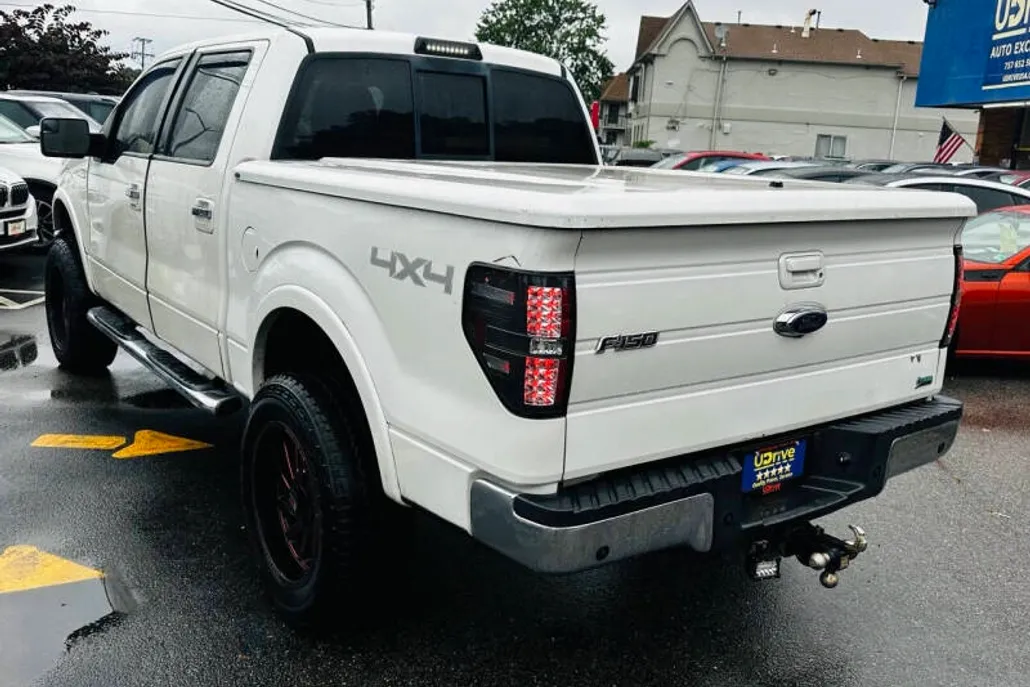 2010 Ford F-150 Lariat photo 1