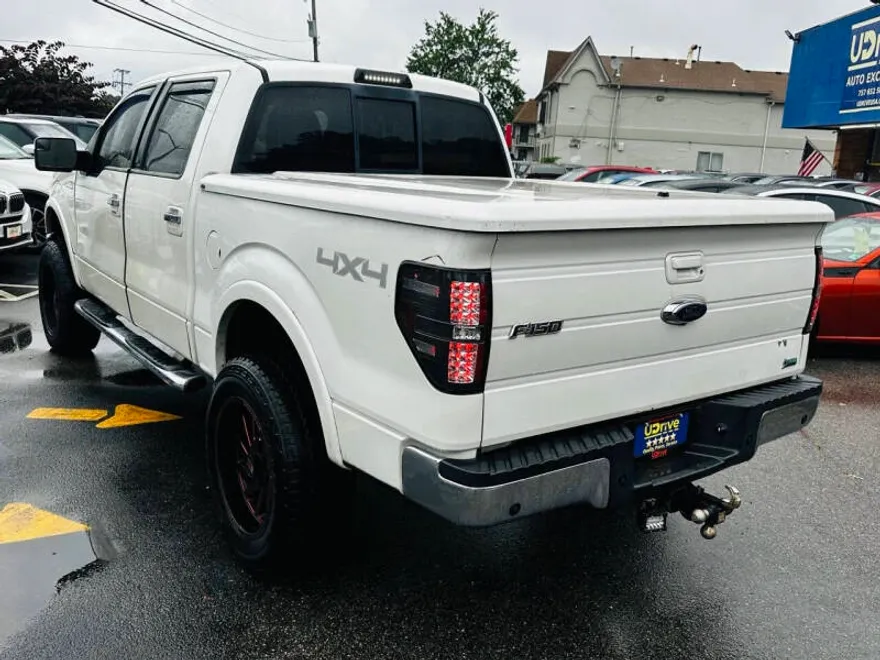 2010 Ford F-150 Lariat photo 1
