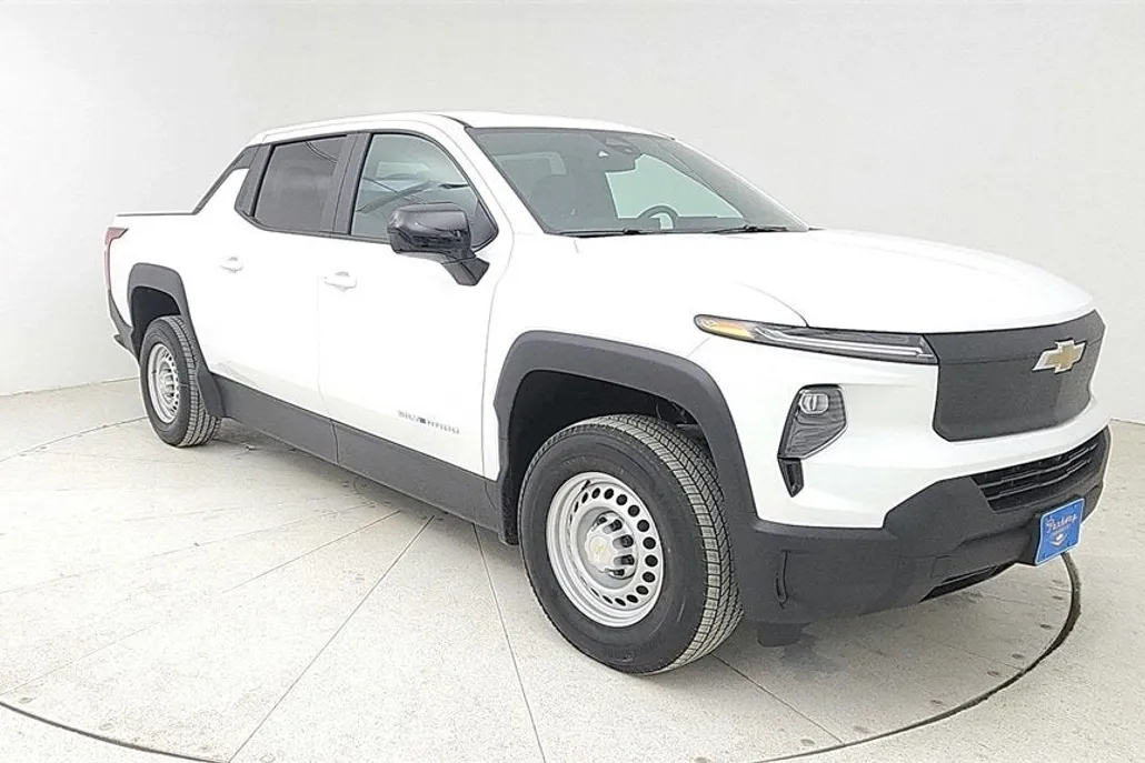 2024 Chevrolet Silverado EV Work Truck photo 1