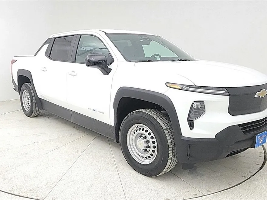 2024 Chevrolet Silverado EV Work Truck photo 1