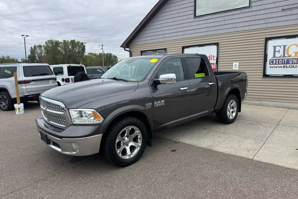 2016 Ram 1500 Laramie photo 1