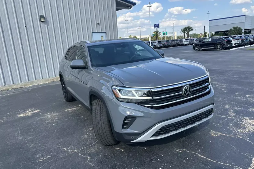 2020 Volkswagen Atlas Cross Sport V6 SEL photo 1