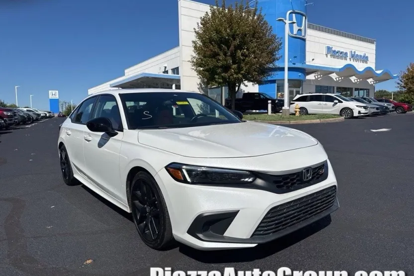 2022 Honda Civic Si photo 1