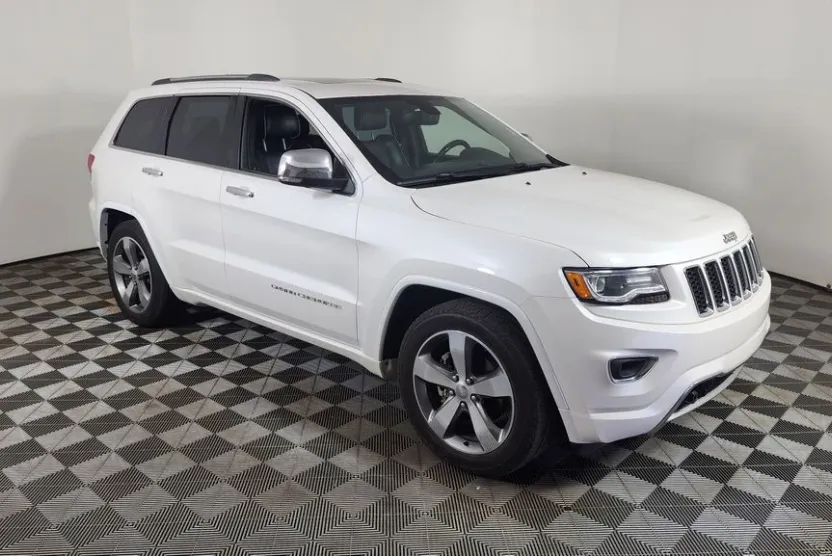 2016 Jeep Grand Cherokee Overland photo 1
