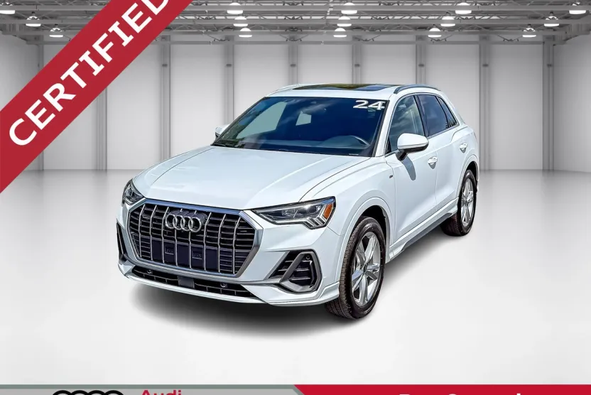 2024 Audi Q3 45 TFSI S line Premium photo 1