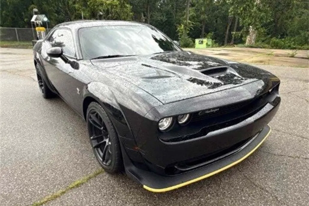 2023 Dodge Challenger R/T Scat Pack Widebody photo 1