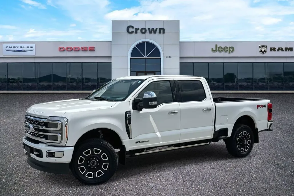 2024 Ford F-250 Platinum photo 1